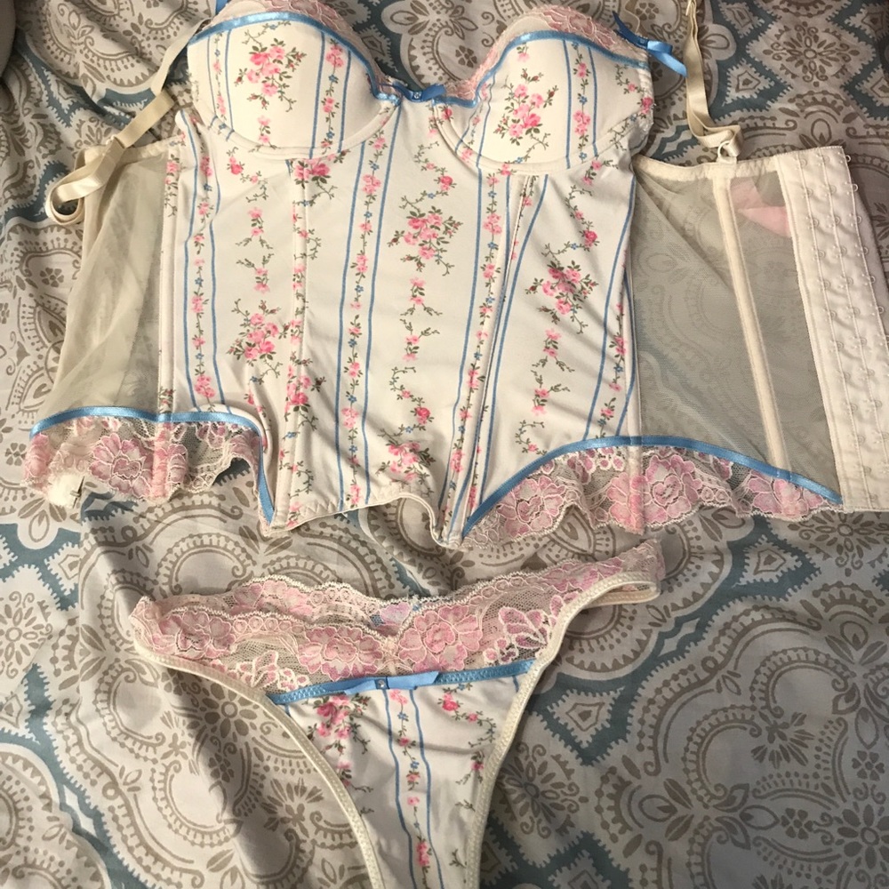 Corset panty set